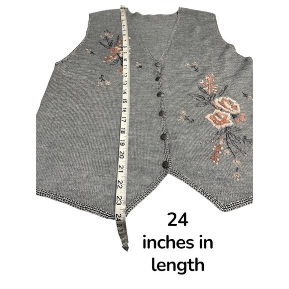 Vintage Gray Floral Embroidered Button-Up Knit Vest Top Womens Medium - Picture 4 of 4